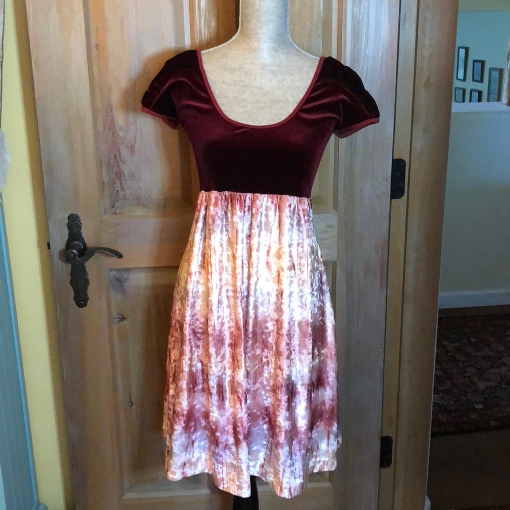 Velvet Empire Waist Dress, Size M, Berry
